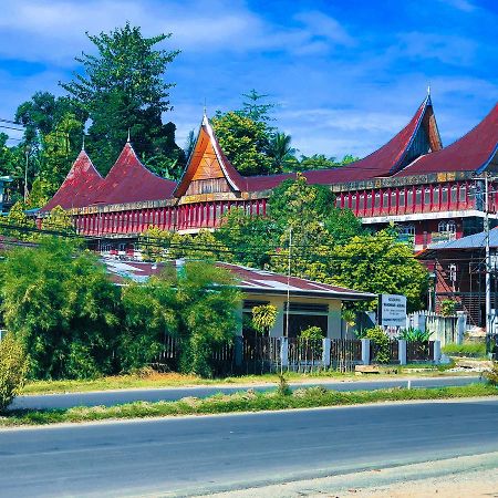 Hotel Pilihan Sorong Buitenkant foto